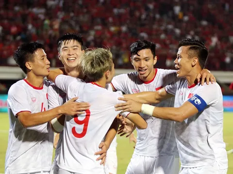 CHÍNH THỨC: ĐT Việt Nam duy trì thứ hạng cao, tiếp tục bỏ xa Thái Lan trên BXH FIFA