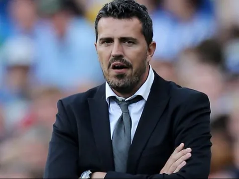 CHÍNH THỨC! Huấn luyện viên đầu tiên của La Liga lĩnh “án tử”