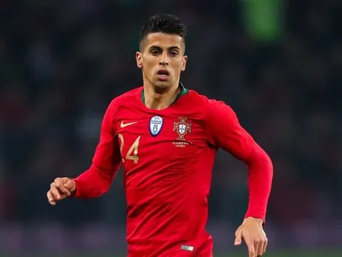 CHÍNH THỨC! Joao Cancelo dương tính COVID-19, sao M.U được triệu tập thay thế