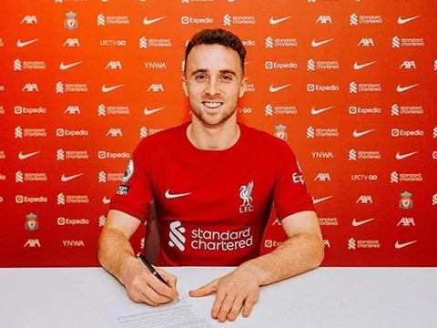 CHÍNH THỨC! Liverpool công bố chữ ký mới