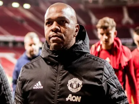 CHÍNH THỨC! Man United chia tay nhân sự trong BHL