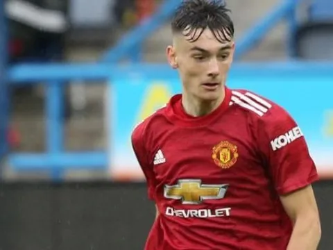 CHÍNH THỨC: 'Paul Scholes 2.0' của Man Utd có bến đỗ mới