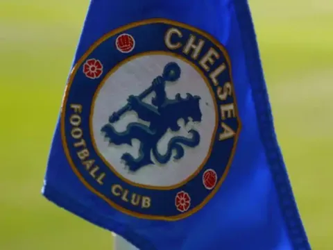 CHÍNH THỨC: Thương vụ bán Chelsea hoàn tất