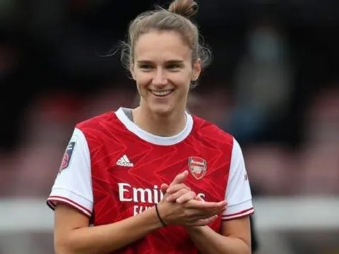 CHOÁNG! 24 tuổi, nữ 'sát thủ' Arsenal trở thành Vua phá lưới toàn lịch sử giải Anh