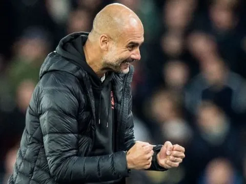 CHOÁNG! Thái độ không ngờ của Pep Guardiola ở trận Man Utd - Liverpool