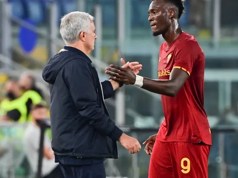 Chói sáng ở Ý, Tammy Abraham "quay xe" với Mourinho