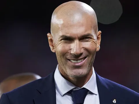 Chơi tất tay, Real bạo chi kích nổ cú đúp bom tấn trong tháng Giêng