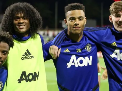 Nicky Butt chỉ tên sao trẻ có thể thành công như thế hệ 1992