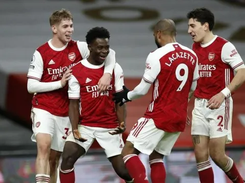 Chris Sutton chỉ ra bộ tứ tấn công tối ưu của Arsenal cho trận Villarreal