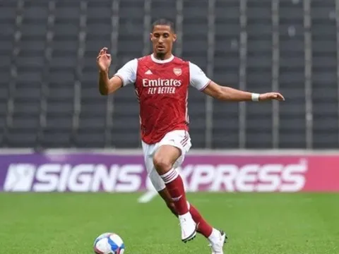 Thay đổi bất ngờ, Arsenal chốt tương lai của "viên ngọc thô" ở hàng thủ