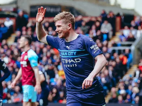 Man City đòi lại ngôi đầu từ tay Liverpool