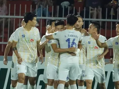 CLB Hà Nội nới rộng khoảng cách với HAGL