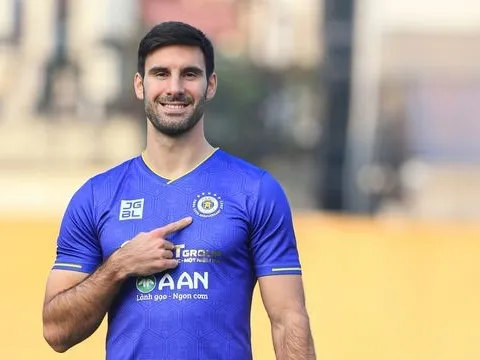 CLB Hà Nội ra mắt tiền đạo người Croatia