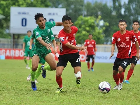 CLB Long An thắng đậm Phù Đổng với tỉ số của ván đấu tennis