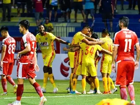 CLB Viettel lại thua vì bàn phản lưới