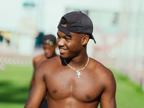 Cơ bắp của Ansu Fati