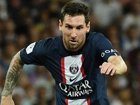 Cổ động viên PSG đòi công bằng cho Messi
