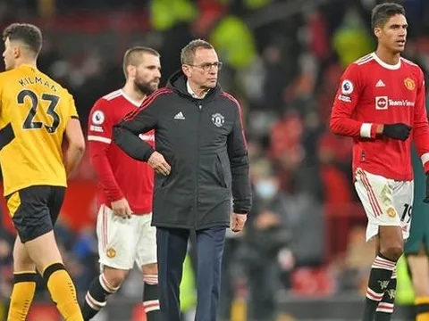 Cỗ máy tuyến giữa xuất hiện trong trận Man Utd 0-1 Wolves