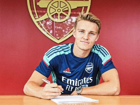 Có Odegaard, Arsenal được khuyên nên chiêu mộ thêm một số 10