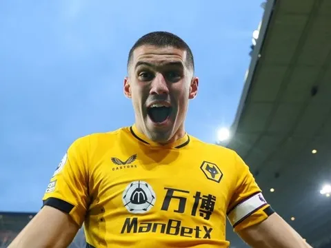 Người cũ Liverpool đầu quân cho kình địch Everton