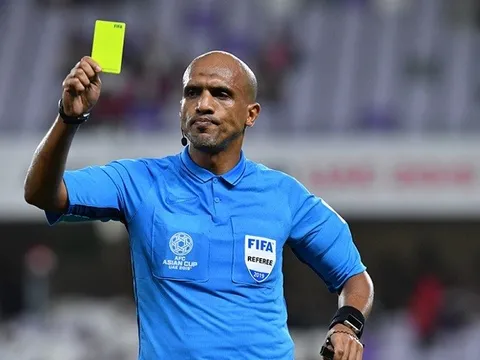 "Collina" Châu Á làm 1 điều đặc biệt, NHM Việt Nam đồng loạt lên tiếng