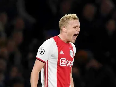 Con trai hoàn tất kiểm tra y tế, cha của De Beek vui mừng thấy rõ