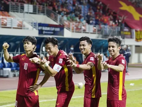 Công Phượng, Văn Toàn rơi khỏi tốp 5 đề cử Quả bóng Vàng Việt Nam 2021