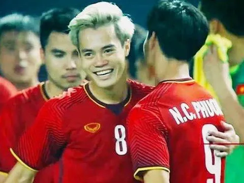 Hàng công ĐT Việt Nam đấu Malaysia: Công Phượng dự bị cho Văn Toàn, Trọng Hùng?