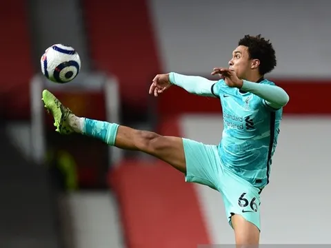 Công thủ toàn diện san phẳng Old Trafford, công bằng nào cho 'kẻ bị bỏ rơi'?