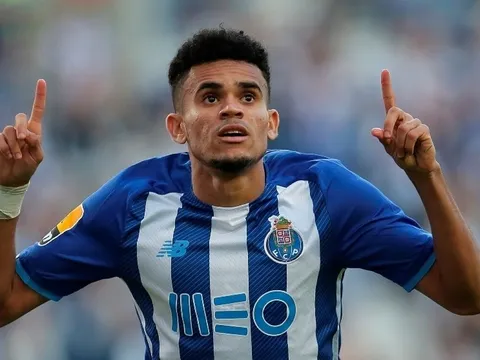 Conte nổ bom tấn, quyết đánh bại hàng loạt ông lớn