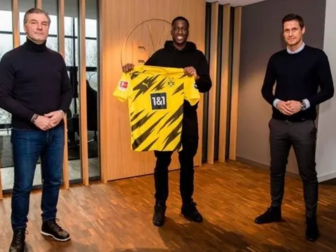 CHÍNH THỨC: Bỏ qua Man Utd, "đá tảng" Coulibaly tìm được bến đỗ mới
