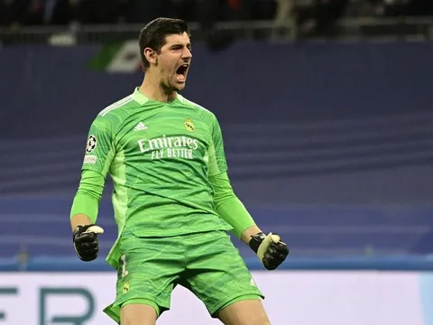 Courtois chỉ ra điểm hơn của Benzema so với Lewandowski