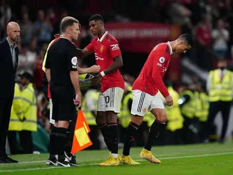 "Rõ ràng là Ten Hag đã phớt lờ Ronaldo"