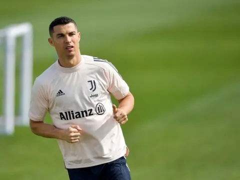 "Cristiano Ronaldo không còn là chính mình..."