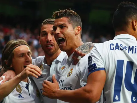Barca xóa đoạn ăn mừng 'copy Ronaldo' của cầu thủ trẻ