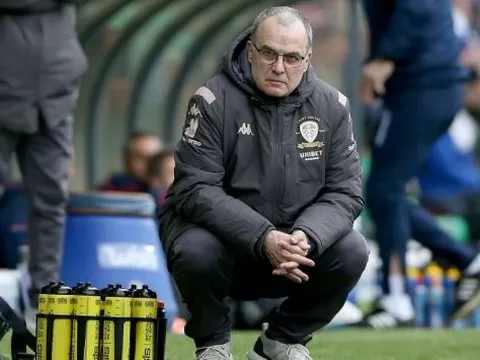 Crouch gây bất ngờ khi dự đoán vị trí xếp hạng của Leeds United