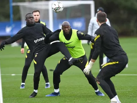 Lộ thái độ của Lukaku, cú hích xuất hiện trên sân tập Chelsea