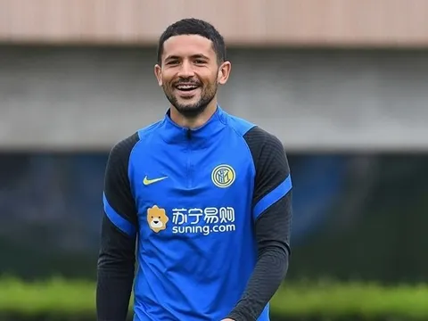 Cùng bạn gái vi phạm luật giao thông, sao Inter Milan sắp nhận án phạt nặng