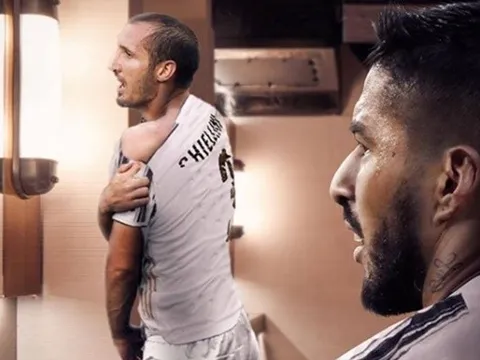 Cười té khói với loạt ảnh chế Barca bán Suarez