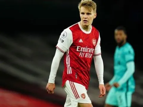 Cựu Pháo thủ dự đoán cơ hội giữ chân Odegaard của Arsenal