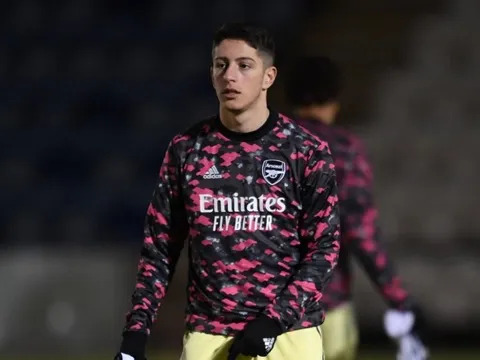 Cựu tiền vệ Arsenal đầu quân cho Watford