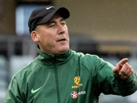 Cựu trợ lý Sir Alex lên tiếng về sức mạnh ĐT Việt Nam