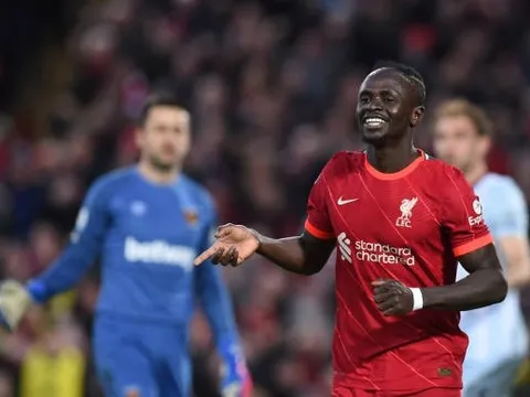 Thống kê hoàn hảo, Mane giúp Liverpool áp sát Man City