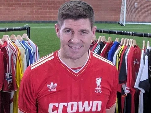 Tiết lộ: Gerrard từng nghĩ đến việc trở thành CĐV Everton!