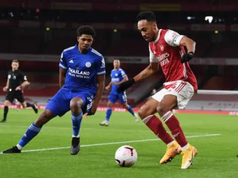 Giành 3 điểm, tân binh Leicester lập tức gửi thông điệp đến Aubameyang