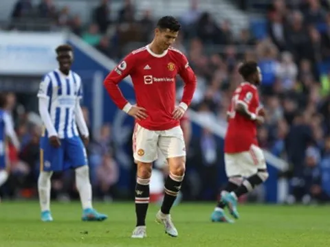Đá như đội rớt hạng, M.U 'ăn hành' ngập mặt trước Liverpool 2.0