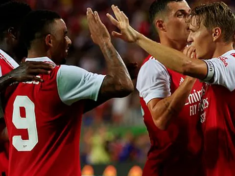 Đá như mơ ngủ, Chelsea bị Arsenal huỷ diệt không thương tiếc