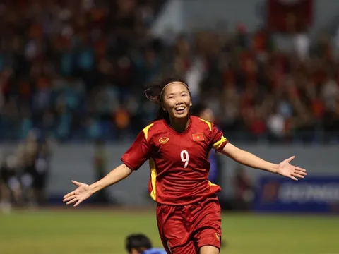 Đá ở châu Âu, Huỳnh Như nhận lương thấp hơn cầu thủ V-League