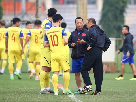 Đại chiến bảng G: Tướng Park ra “thiết quân luật”, quyết đả bại UAE