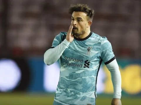 Đại thắng Lincoln City, Klopp hé lộ tương lai của Shaqiri